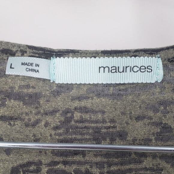 MAURICES Green Lightweight V-Neck Top Womens Size Large L - Picture 3 of 4